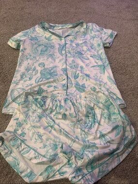 SHEIN White and Teal Floral Short Pajama Set